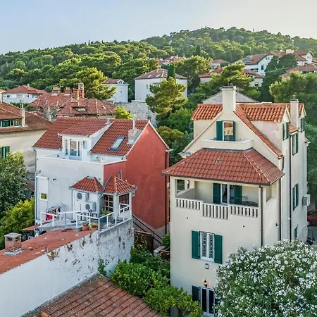 Boutique Anna Varos * Split