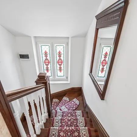 Vila Boutique Anna Varos *