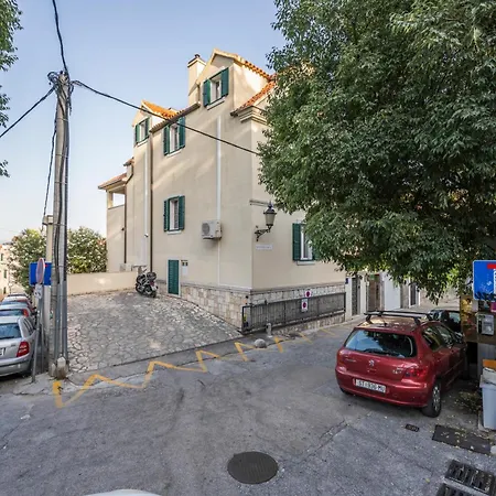 Vila Boutique Anna Varos