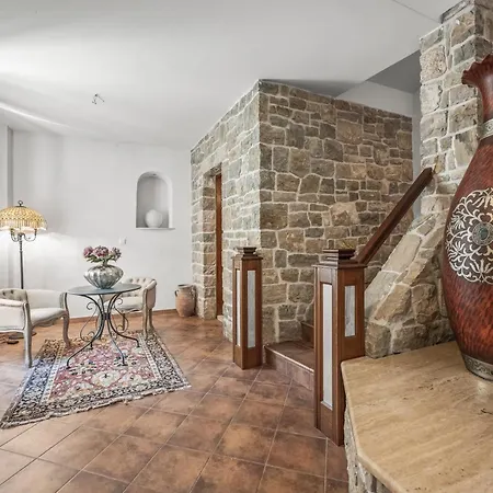 Boutique Anna Varos Villa Spalato