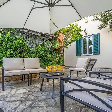 Boutique Anna Varos Вилла Сплит