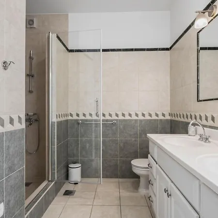 Boutique Anna Varos * Сплит