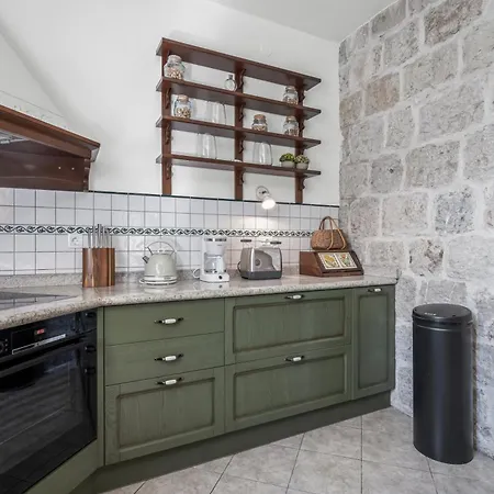 Boutique Anna Varos * Сплит