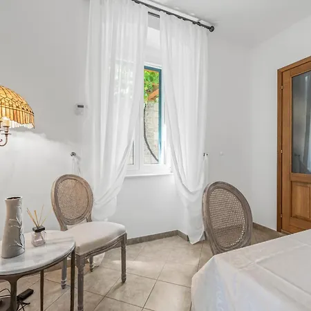 Boutique Anna Varos Вилла