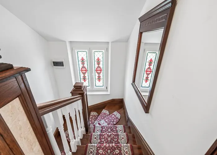 Willa Boutique Anna Varos *