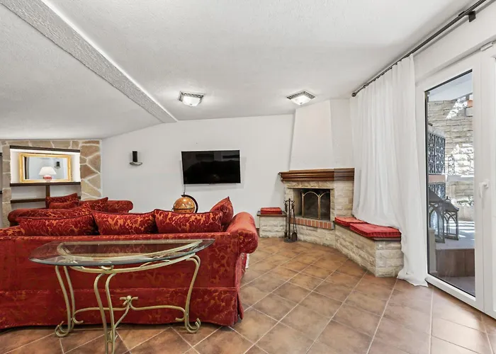 Boutique Anna Varos Willa